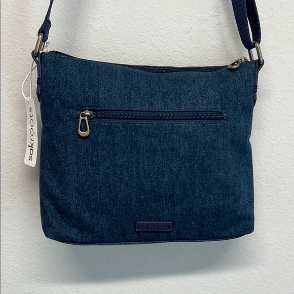 Sakroots Crossbody Bag with Floral Embroidery 🌼🍂🐝 - Picture 8 of 13